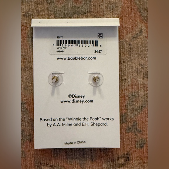 Disney X Baublebar Holiday Winnie The Pooh Holding North Pole Dangling Earrings - Picture 5 of 5